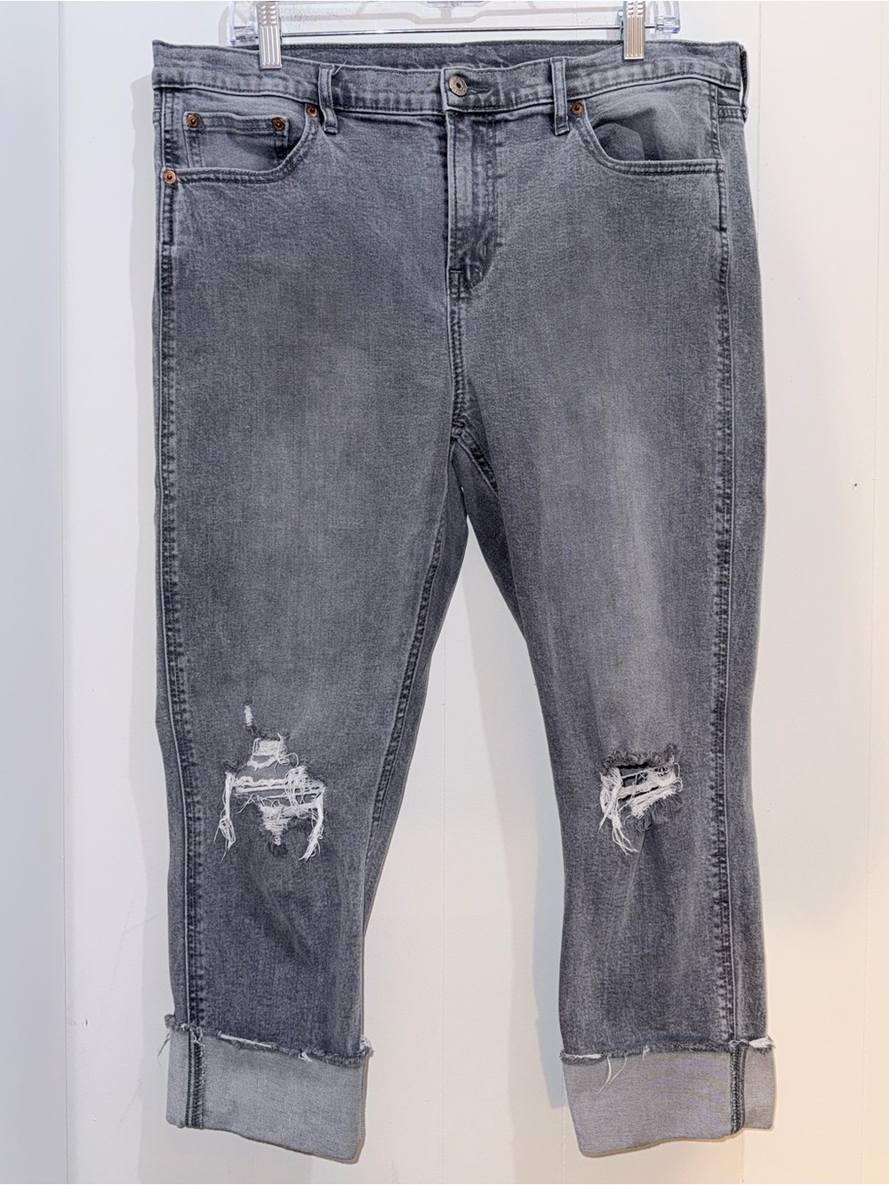 GAP Women’s Mid-Rise Vintage Slim Jeans Grey Destroy Wash Size 33 / 16R EUC